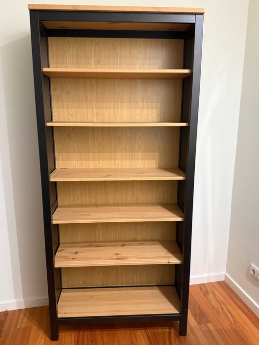 Estantes como novas IKEA Hemnes (x2).