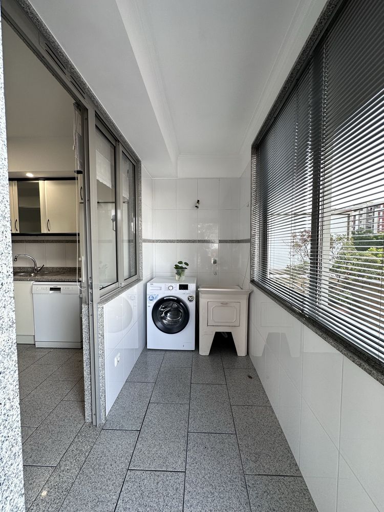 T2 com grande terraço em Lamaçães Braga com garagem individual fechada