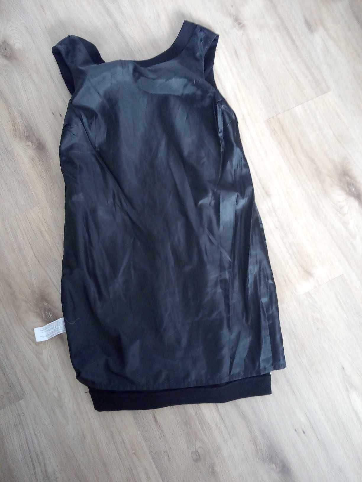 Czarna sukienka Top Secret rozmiar 40