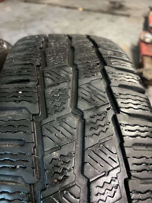 Michelin agilis alpin 215/65/16C