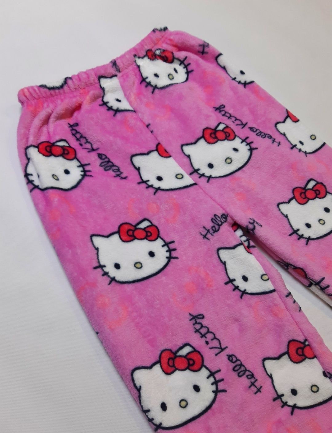 Nowe spodnie Hello Kitty różowe Must Have