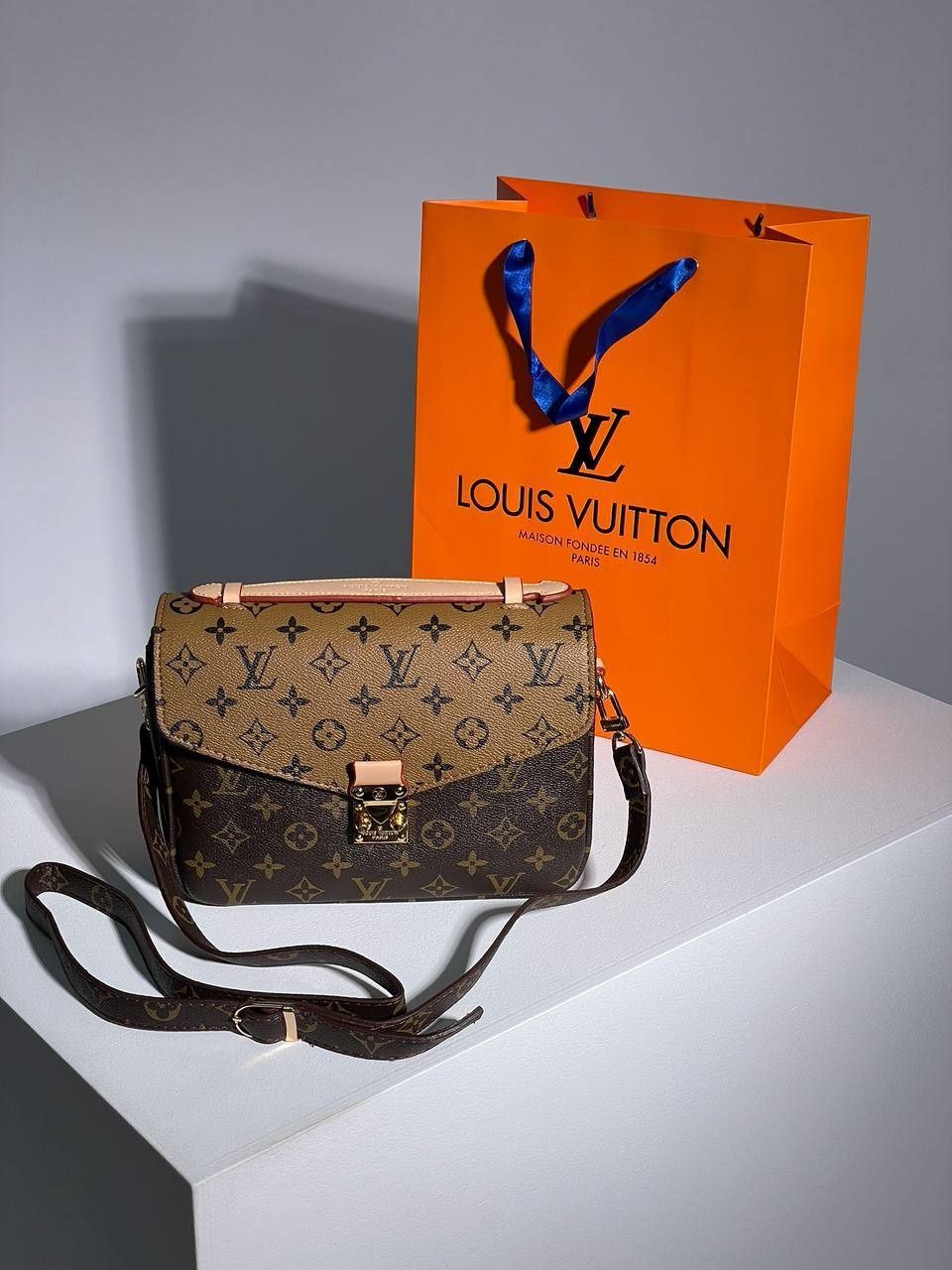 Сумочка Louis Vuitton Pochette Metis Brown/Ginger 
Раз