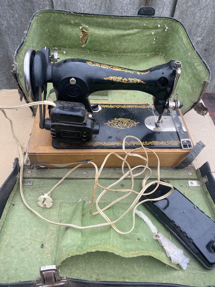 Швейная машинка Подольск класса 2М с электроприводом тип МШ-2