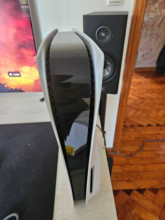Consola PS5 Standard SEM Comando c/3 anos garantia
