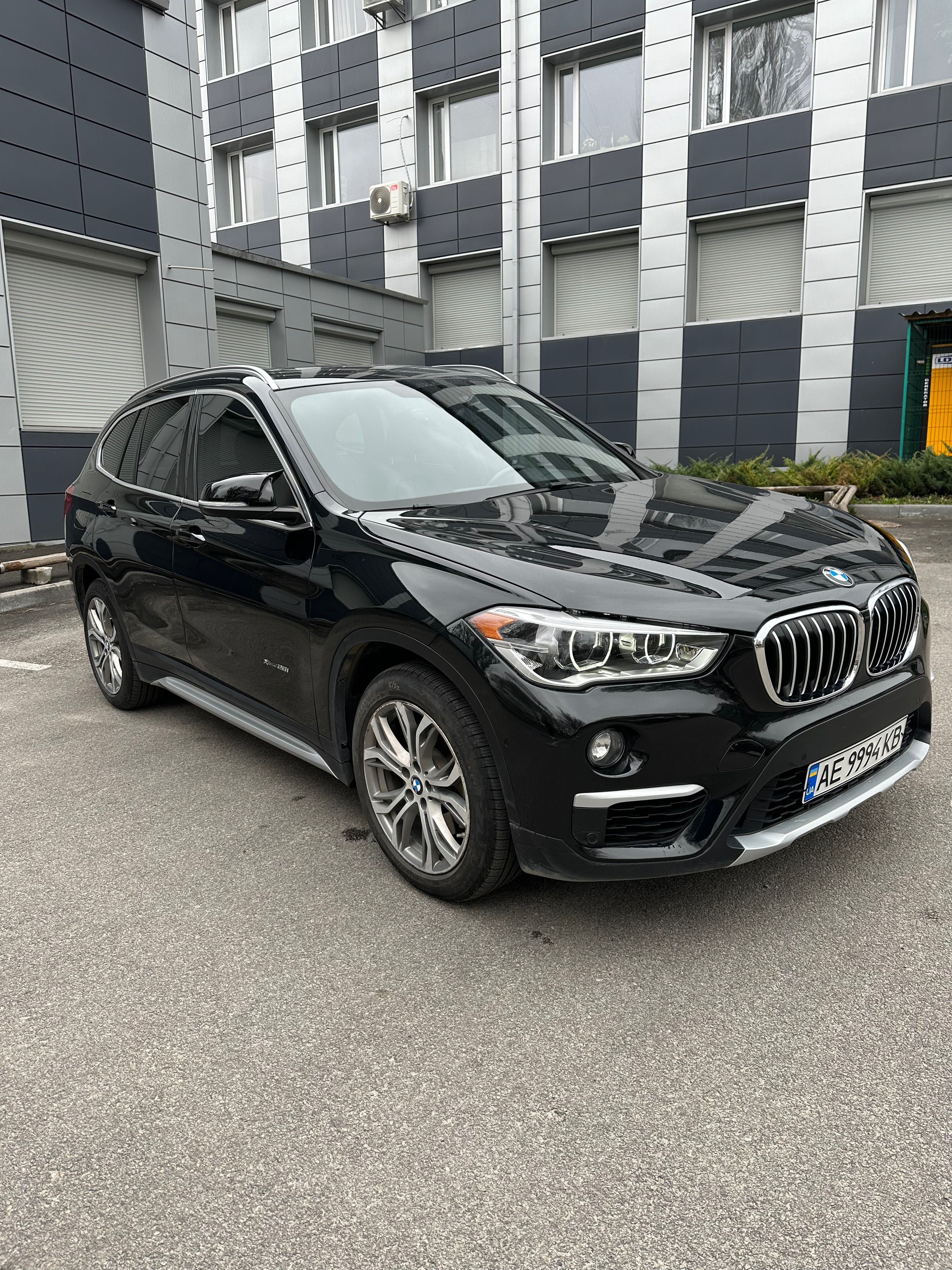 Продам BMW X1 F48 отличное состояние топовая комплектация