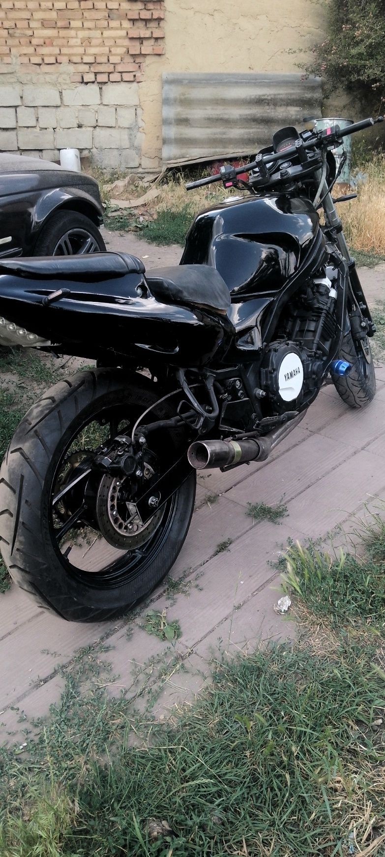 Продам мотоцикл Yamaha Fz750