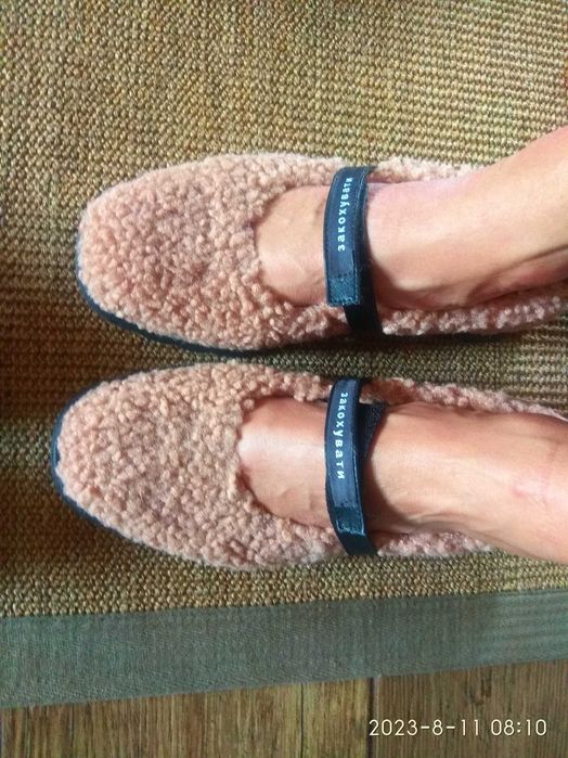 знижка 15% продам балеткі пухнастикі ІДЕАЛЬНИЙ СТАН, розмір 39