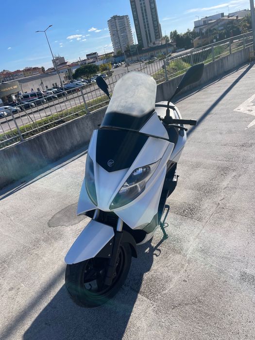 Scotter 125cc em bom estado