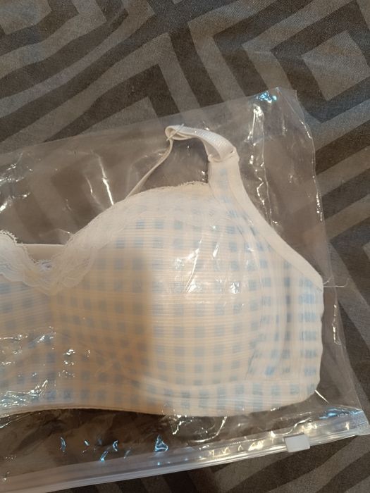 Новий ліфчик (бюстгальтер) М розмір