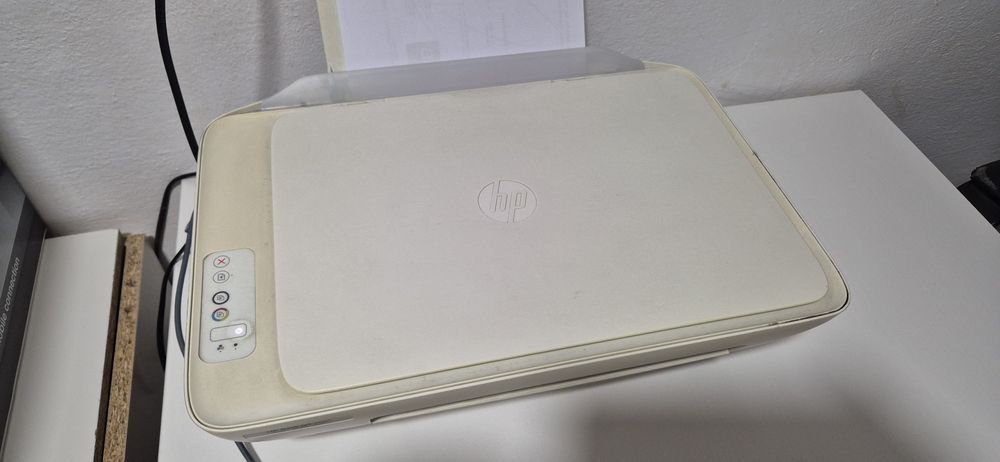 Impressora HP Deskjet 2130 a trabalhar perfeitamente