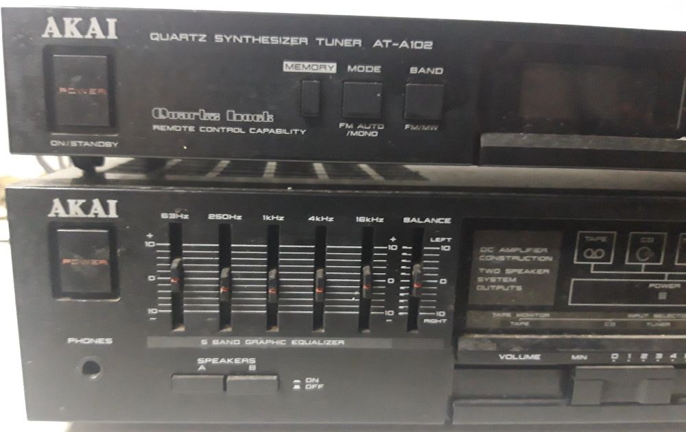 AKAI AT-A102 Amplificador +Rádio Made in Japan