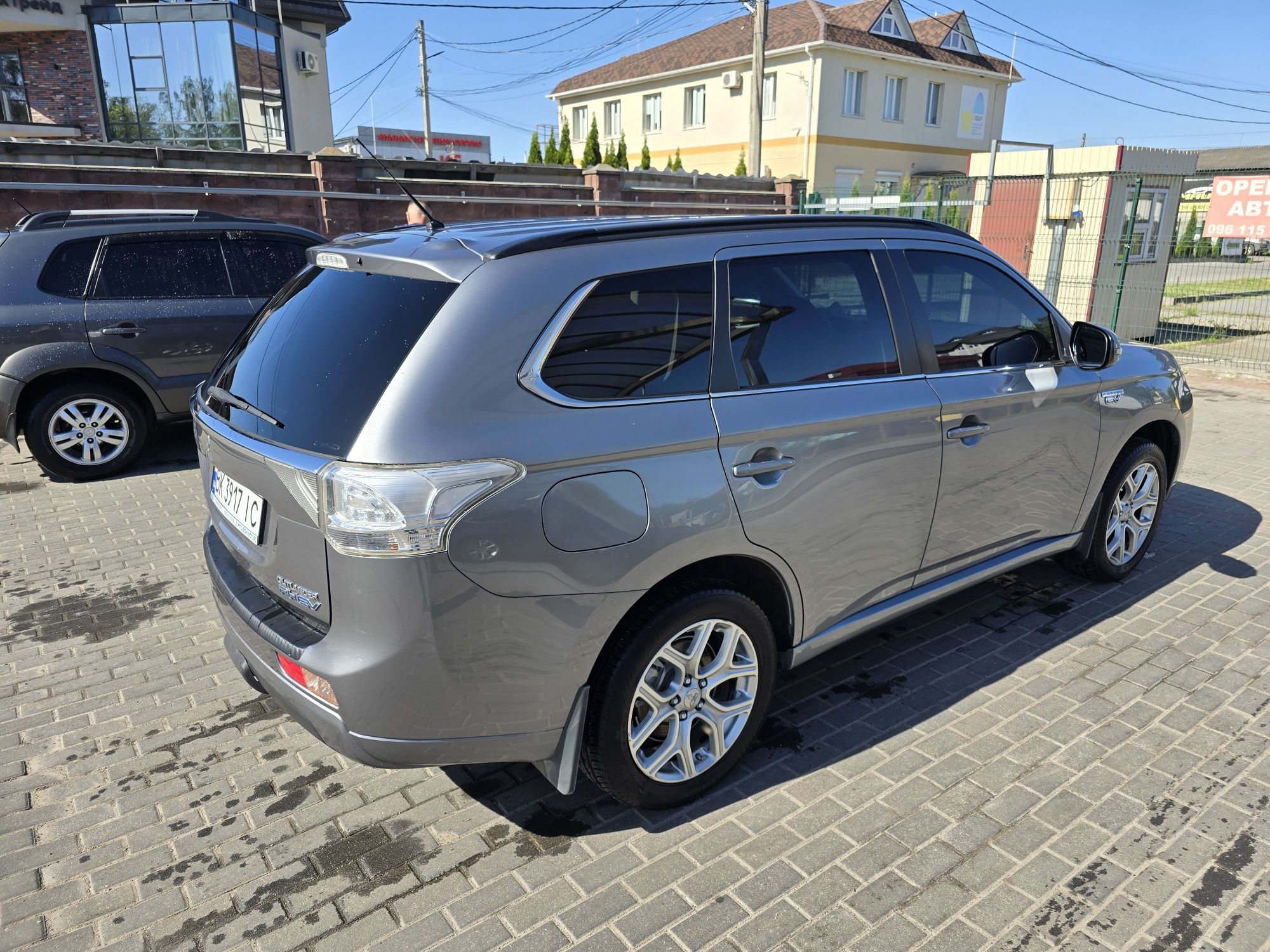 Mitsubishi Outlander PHEV 2013 ГАЗ