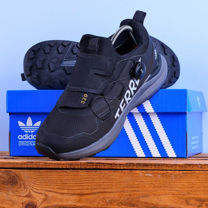 (2120) Термо Зимові Adidas Terrex Boa Кросівки чорні (41-45) адідас