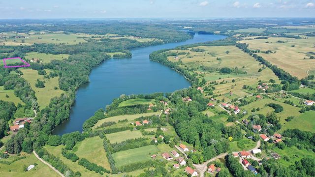 Działka na Mazurach z przyłączem energetycznym