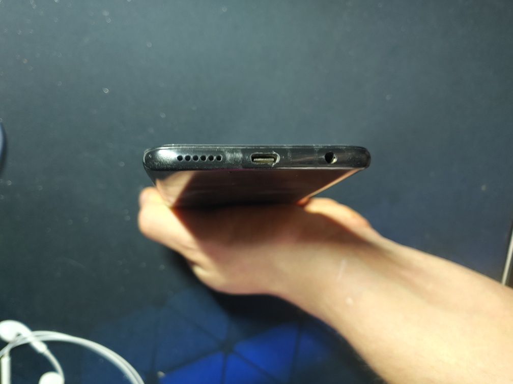 Надійний Motorola Moto G7 4/64Gb Black 1sim+MicroSD