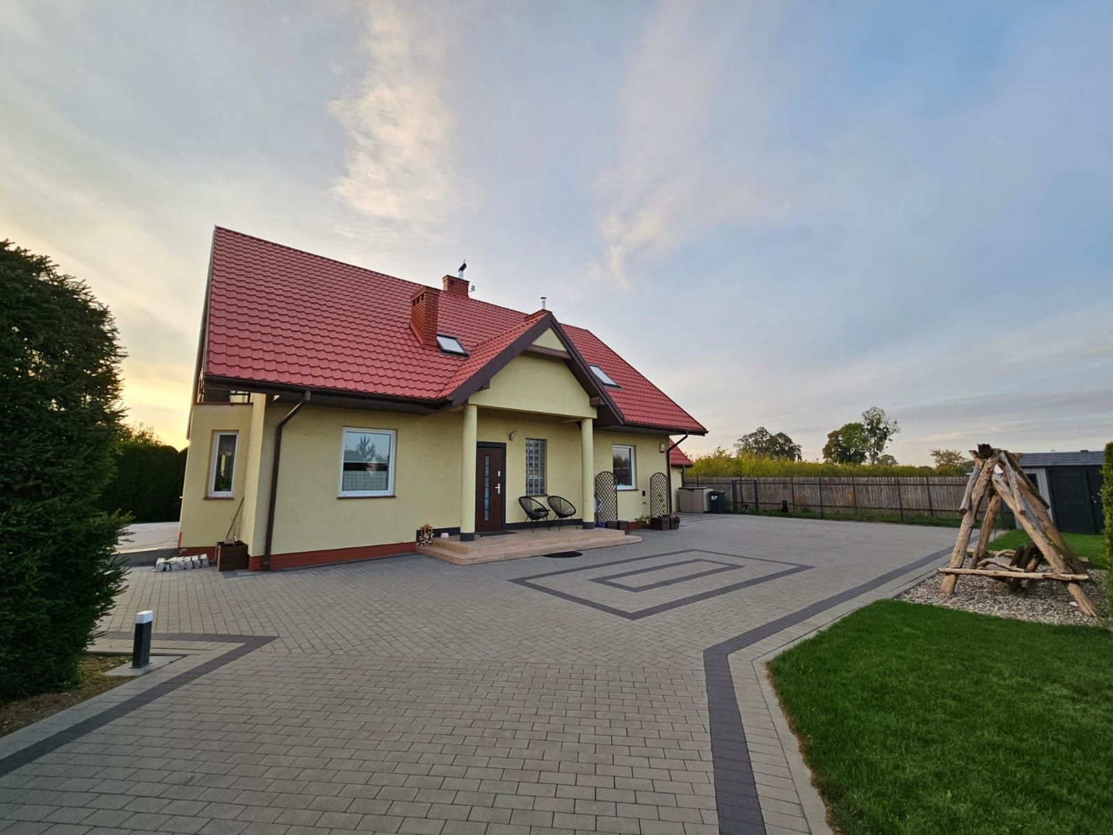 Dom 220 m2 6 pokoji 1520m2 działka