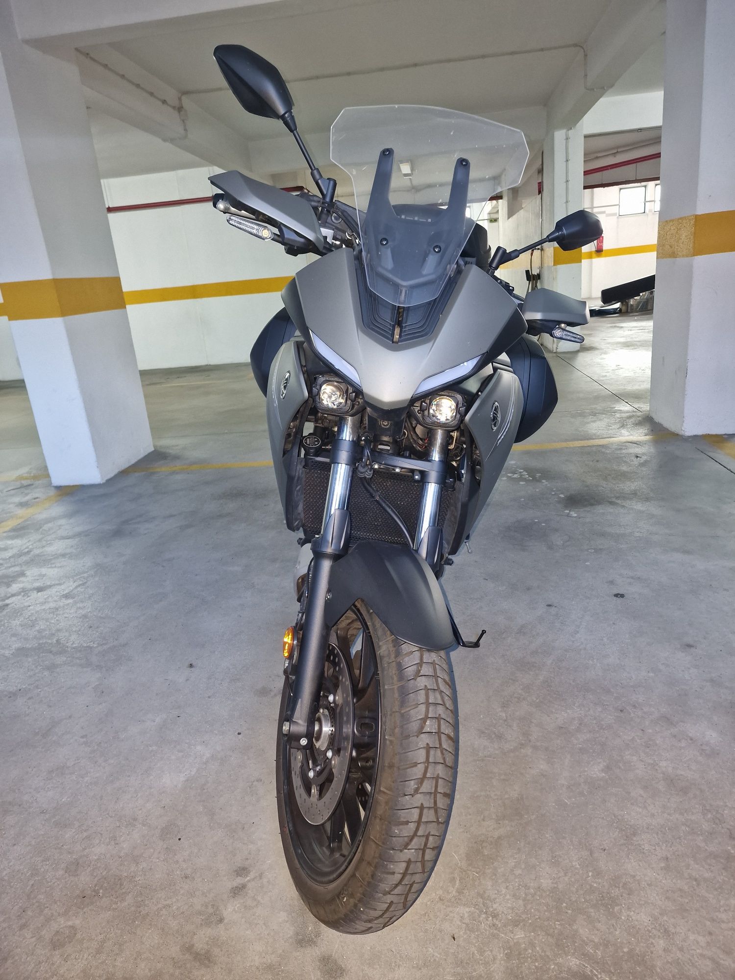 Yamaha Tracer 7 como nova
