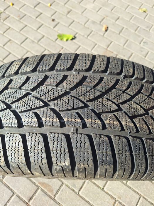 Zimowe opony 255/55R18