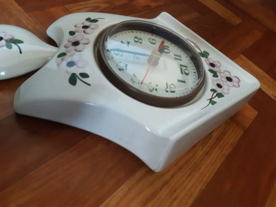 Zegar kuchenny z wahadłem