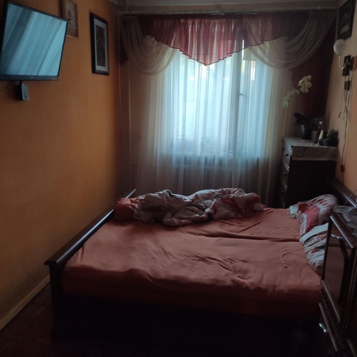 Трьохкімнамнатна квартира на шопена