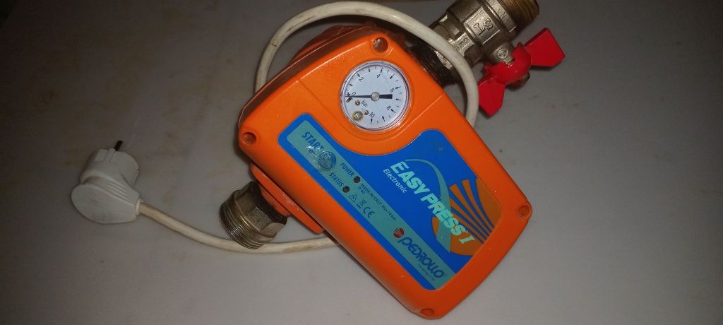 продам   Контролер тиску.