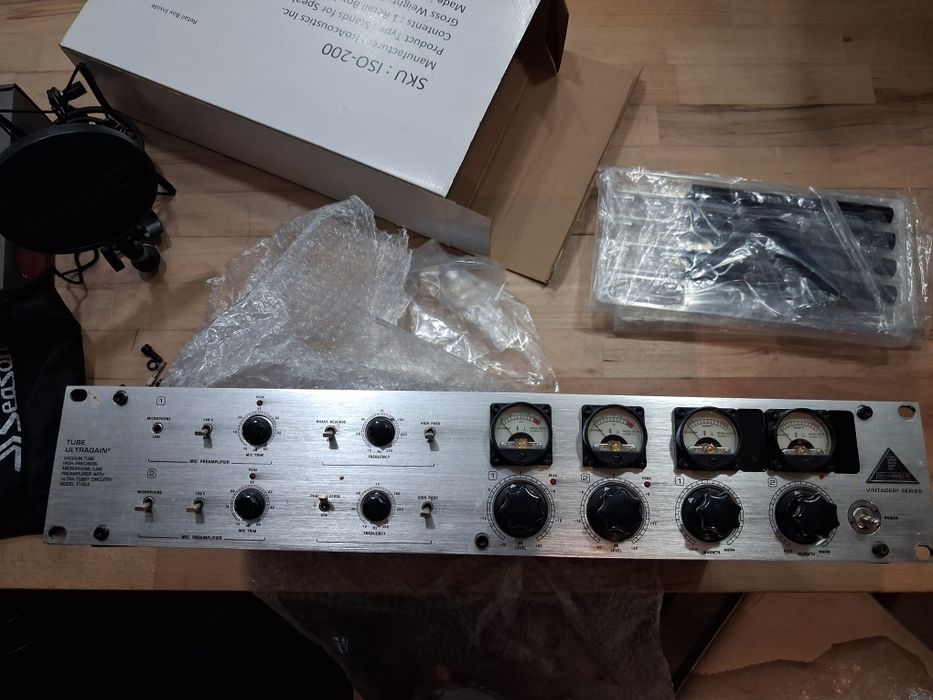 Behringer Model T1953 Tube Ultragain (Como Novo)