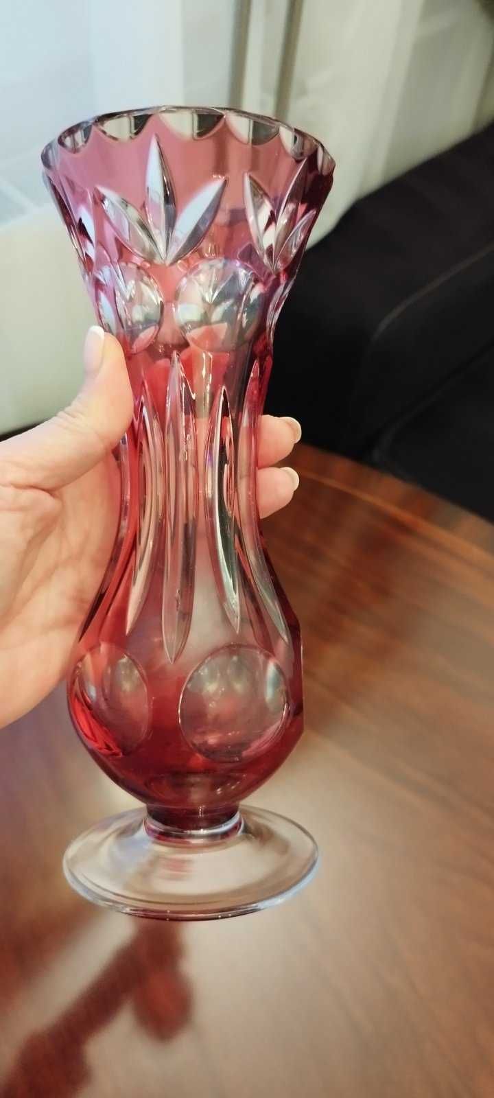 Красивая ваза из цветного хрусталя.Германия. Высота 21.5см.