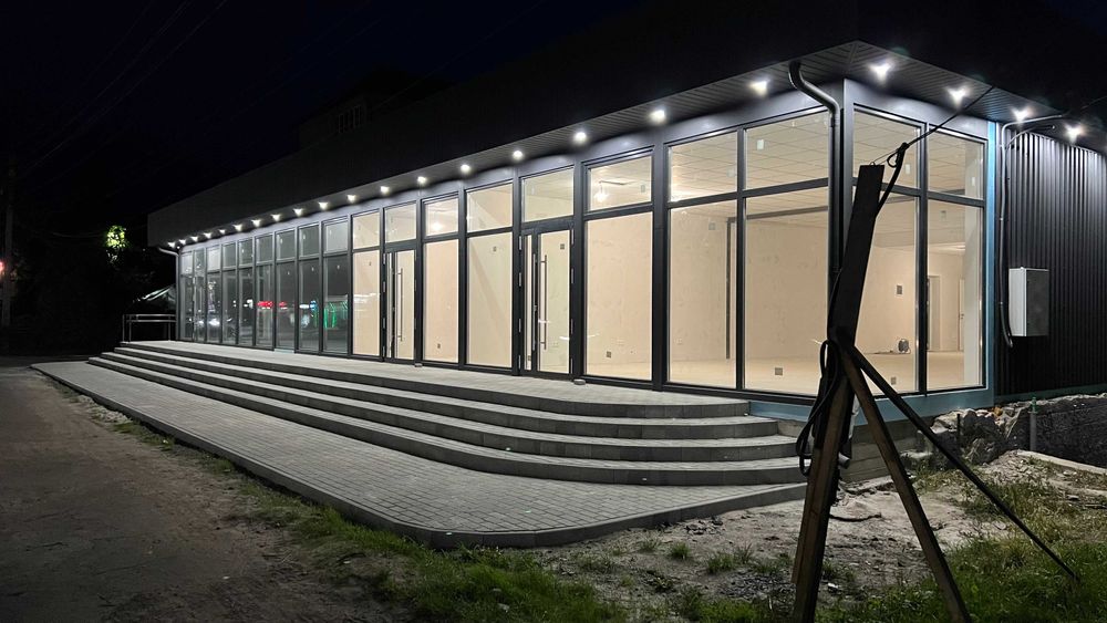 Оренда ФАСАДНОГО комерційного приміщення 54,1 м.кв. в ЦЕНТРІ м. САРНИ