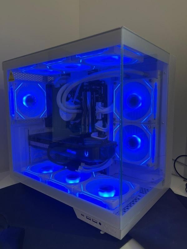 Komputer Gamingowy RTX 5070 R7 7700
