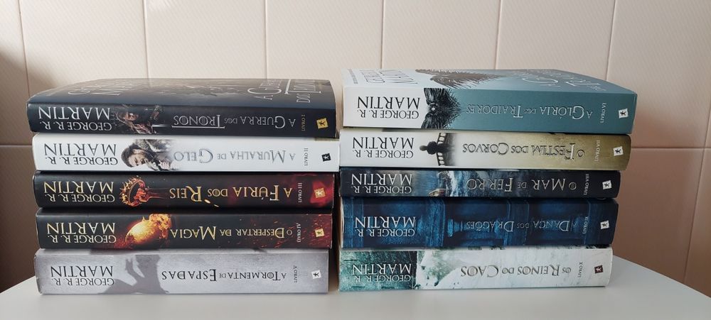 VENDO coleção completa livros A Guerra dos Tronos