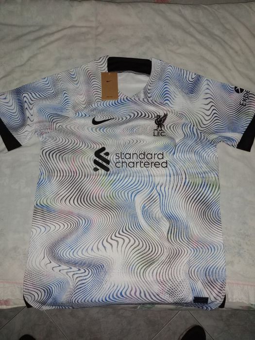 Camisola Oficial Liverpool 2022/23