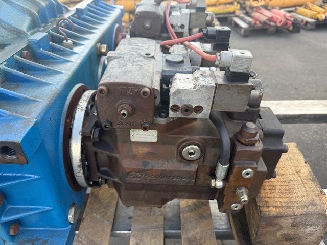 SAMHYDRAULIC HCV 125X2 + reduktor do silnika