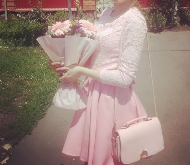 Рожева святкова сукня