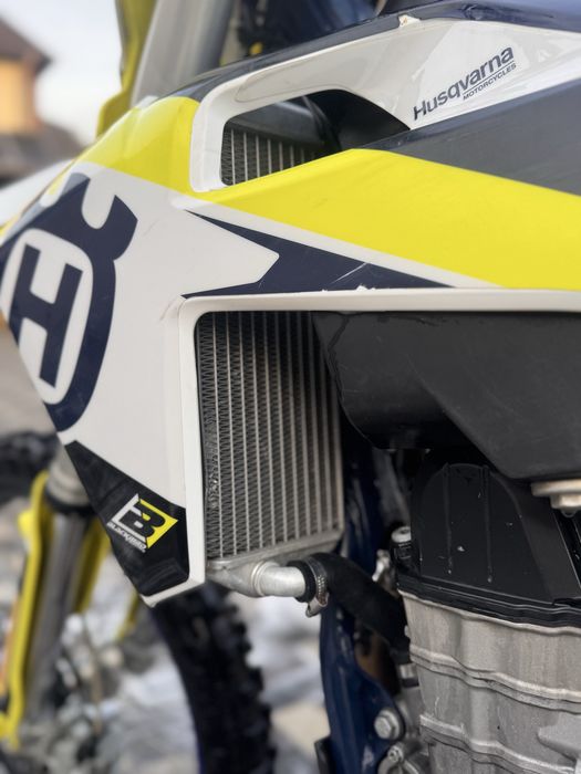 Продам мотоцикл (Кросс) Husqvarna fc450 2019