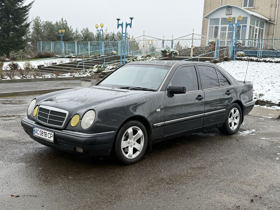 Мерседес w210. E200