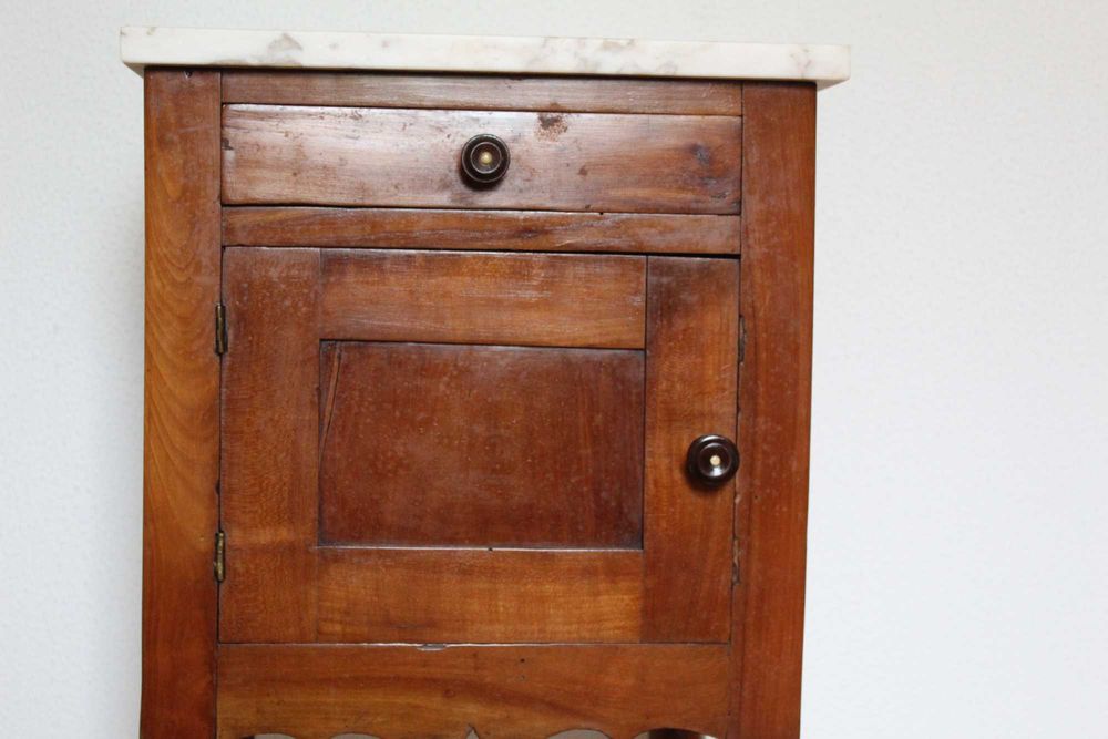 Mesa de cabeceira / mesa de apoio antiga, vintage