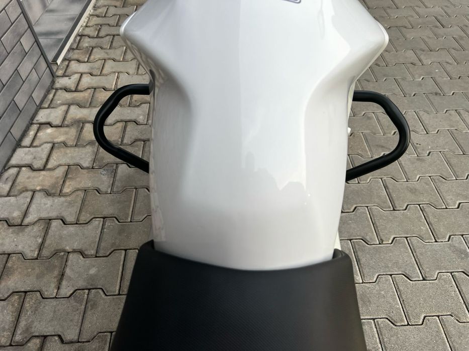 Мотоцикл 2025 Lifan kp200