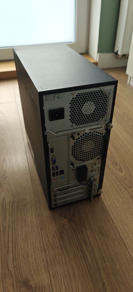 Komputer stacjonarny Lenovo i5/16GB-DDR4/512 SSD