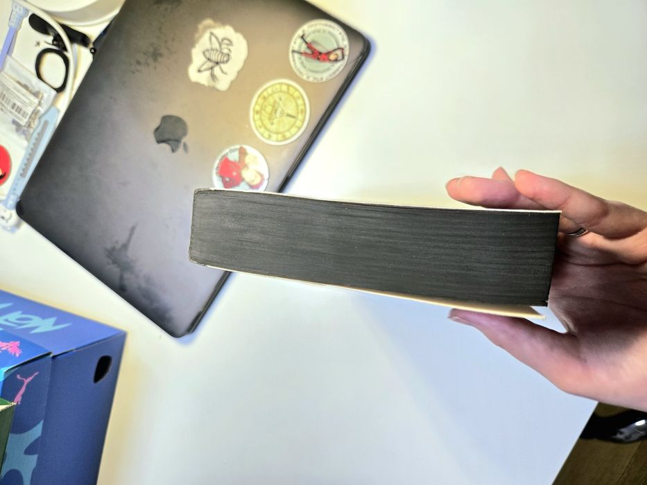 Książka w języku rosyjskim Аристотель и Данте открывают