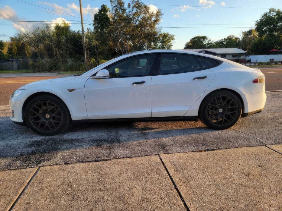 Tesla Model S      2013