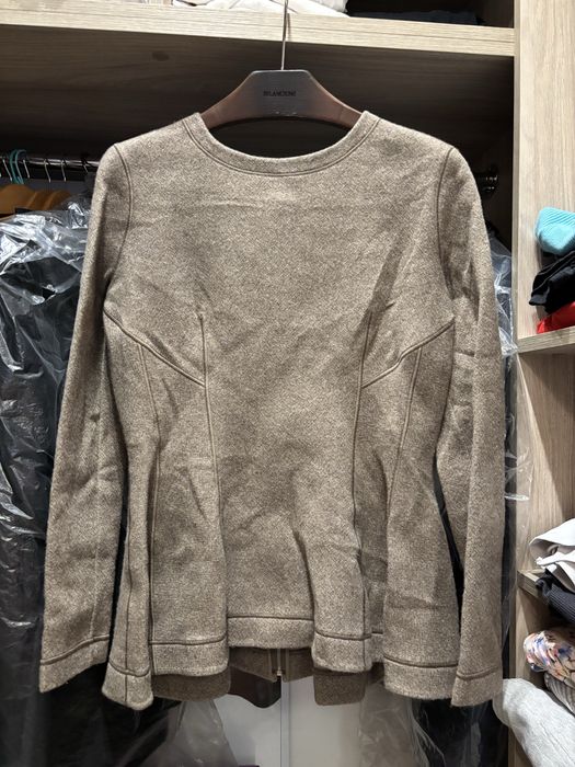 Продам женский костюм ermanno scervino