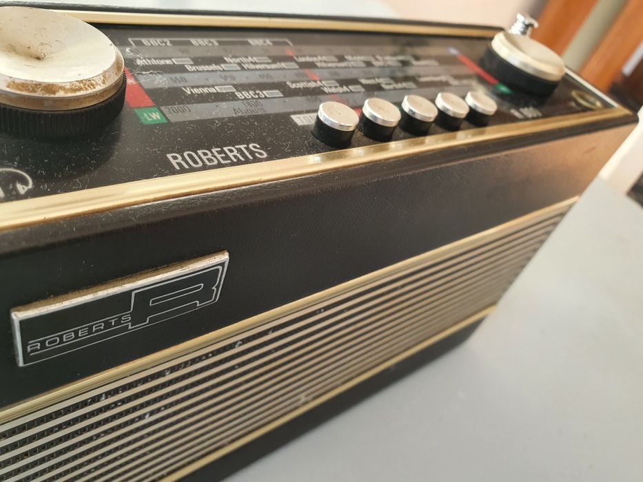 Rádio vintage Roberts Radio - Reino Unido
