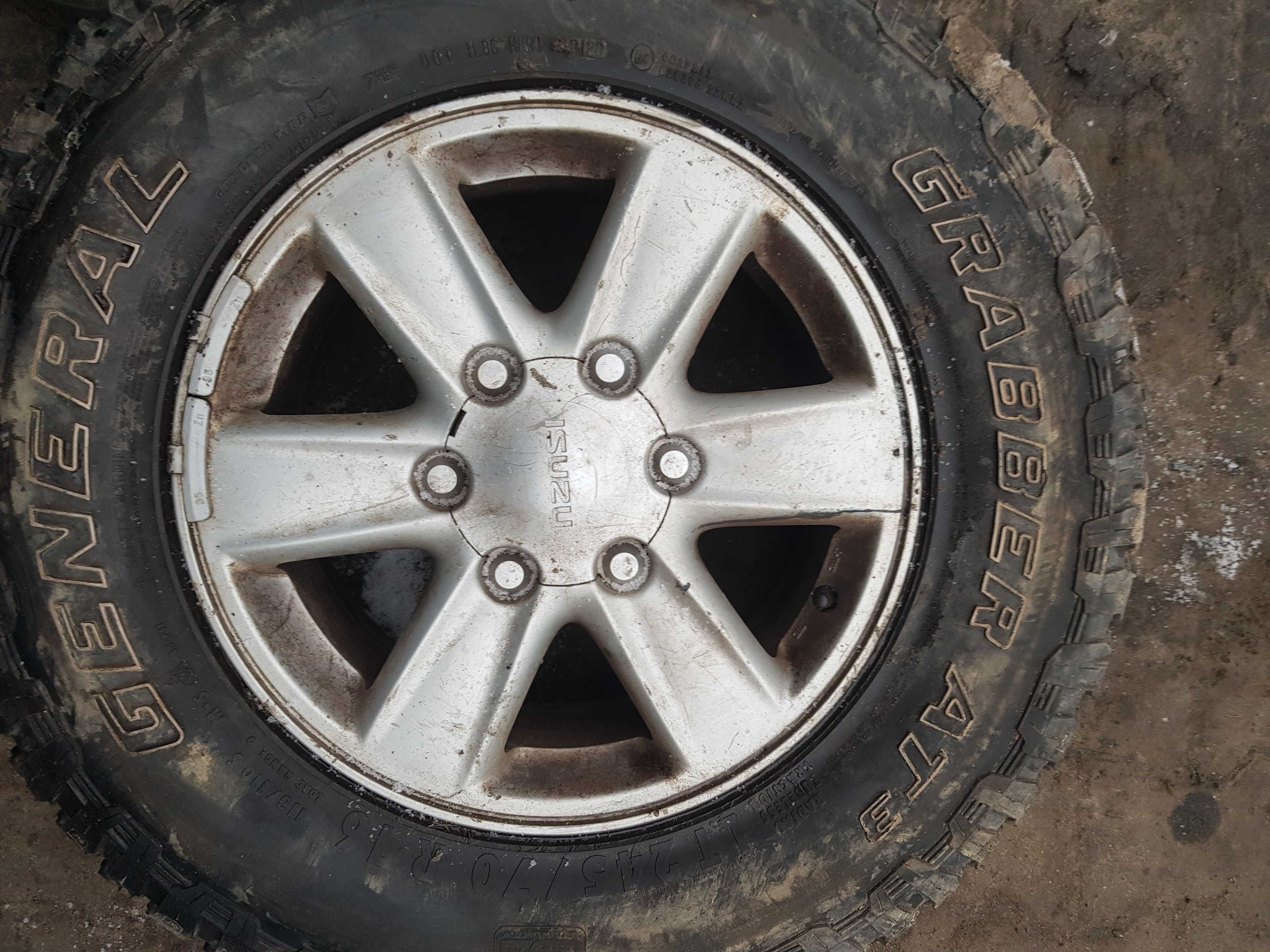 Isuzu D Max 1.9 2018r felgi opony 245/70 R16