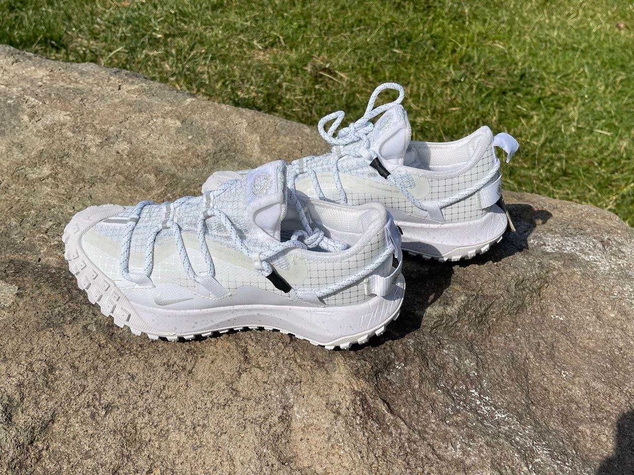 Nike ACG -  mountain fly low gore-tex