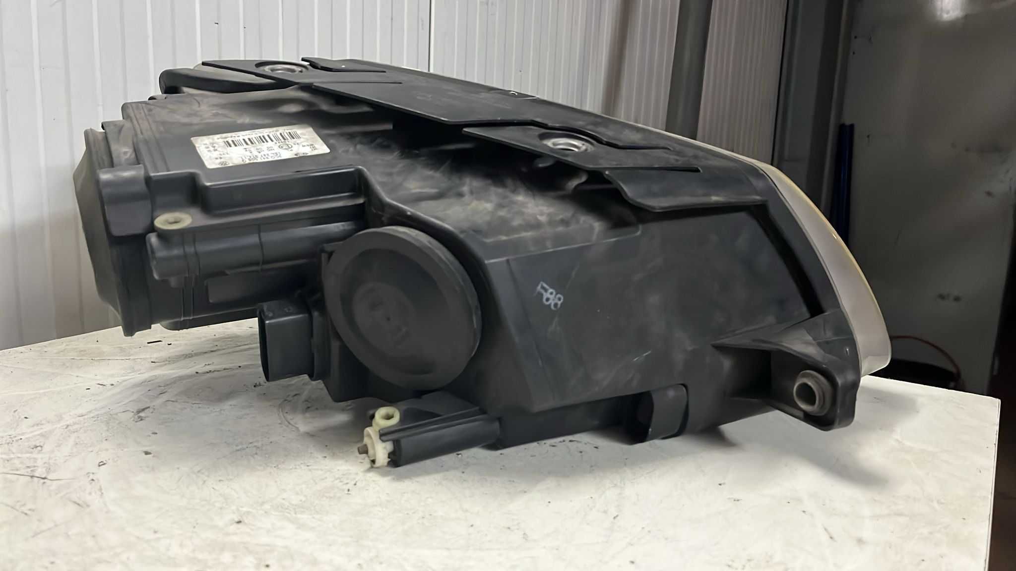Farol Esquerdo VOLKSWAGEN PASSAT Variant (3C5) | 05 - 11