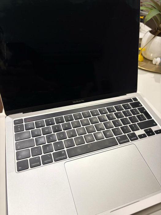 Macbook 13 Pro 2020 i5 512gb