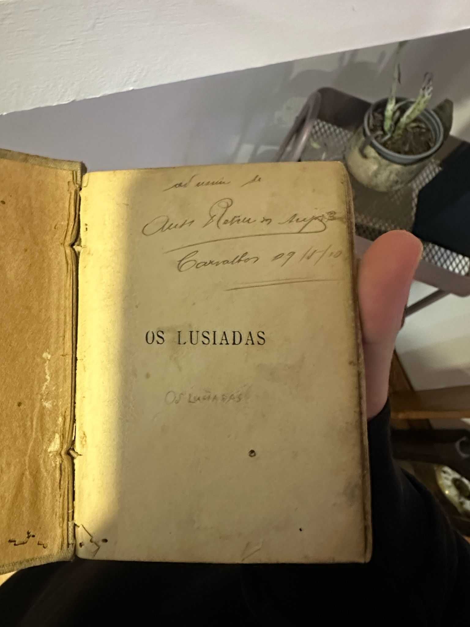 Lusiadas Pocket Edition 1910 pelo menos é ou antes