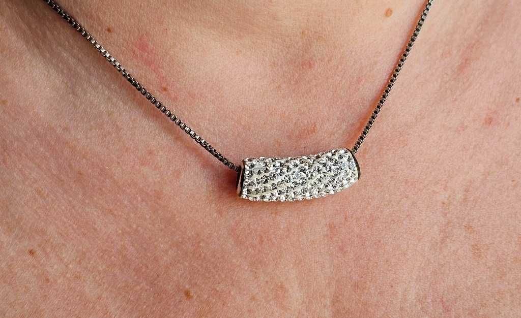 Srebrna zawieszka z cyrkoniami 2,85 gr.pr.925 – piękna !