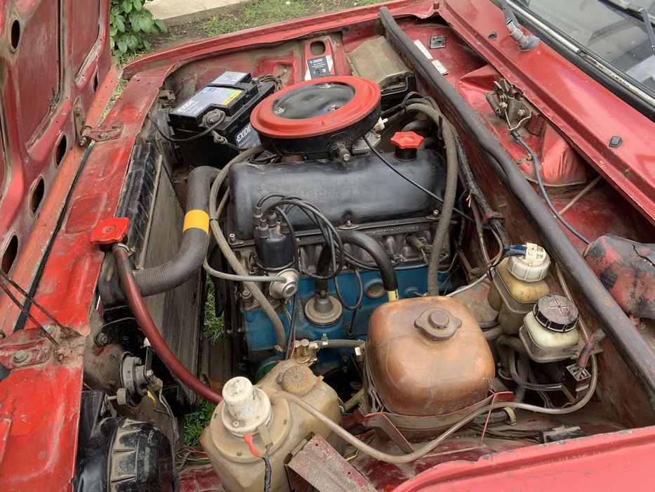 Авто-мобіль ВАЗ-2104