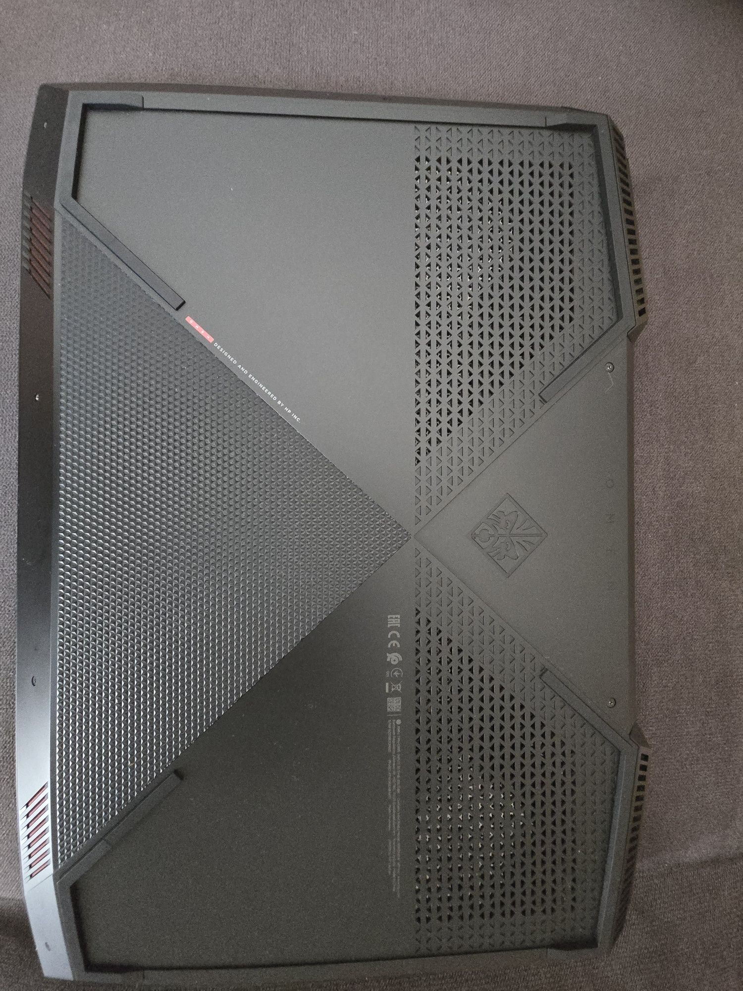 HP OMEN 17-an106nw laptop gamingowy